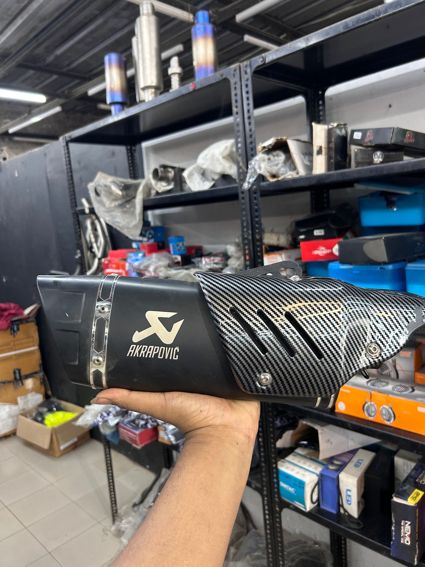 Akrapovic R1M Style Slip-On Exhaust with DB Killer – Carbon/Black/Silver – 51 mm Fit