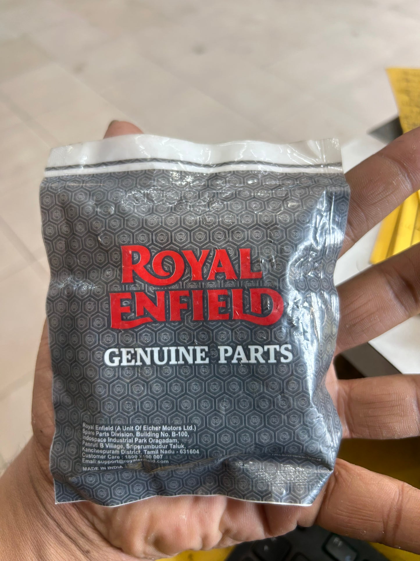 Royal Enfield export bolt M6x35 Flanged RE genuine spare