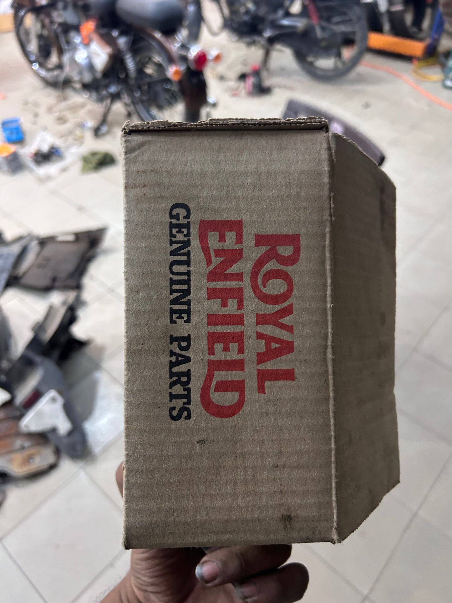 Royal Enfield RAQ00067/E – Tail Lamp Shroud for Classic 350 Reborn (OEM Spare)