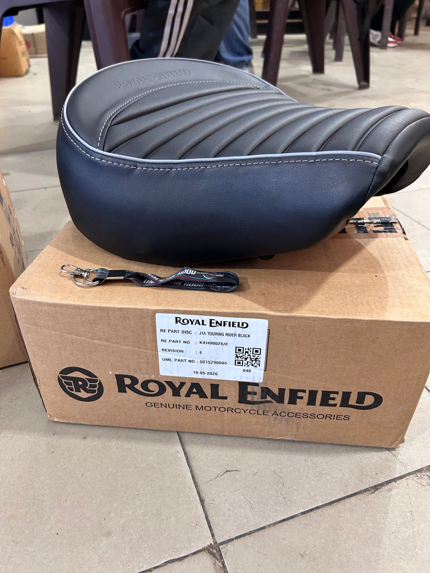 Royal Enfield Classic 350 Reborn Black Touring Rider Seat