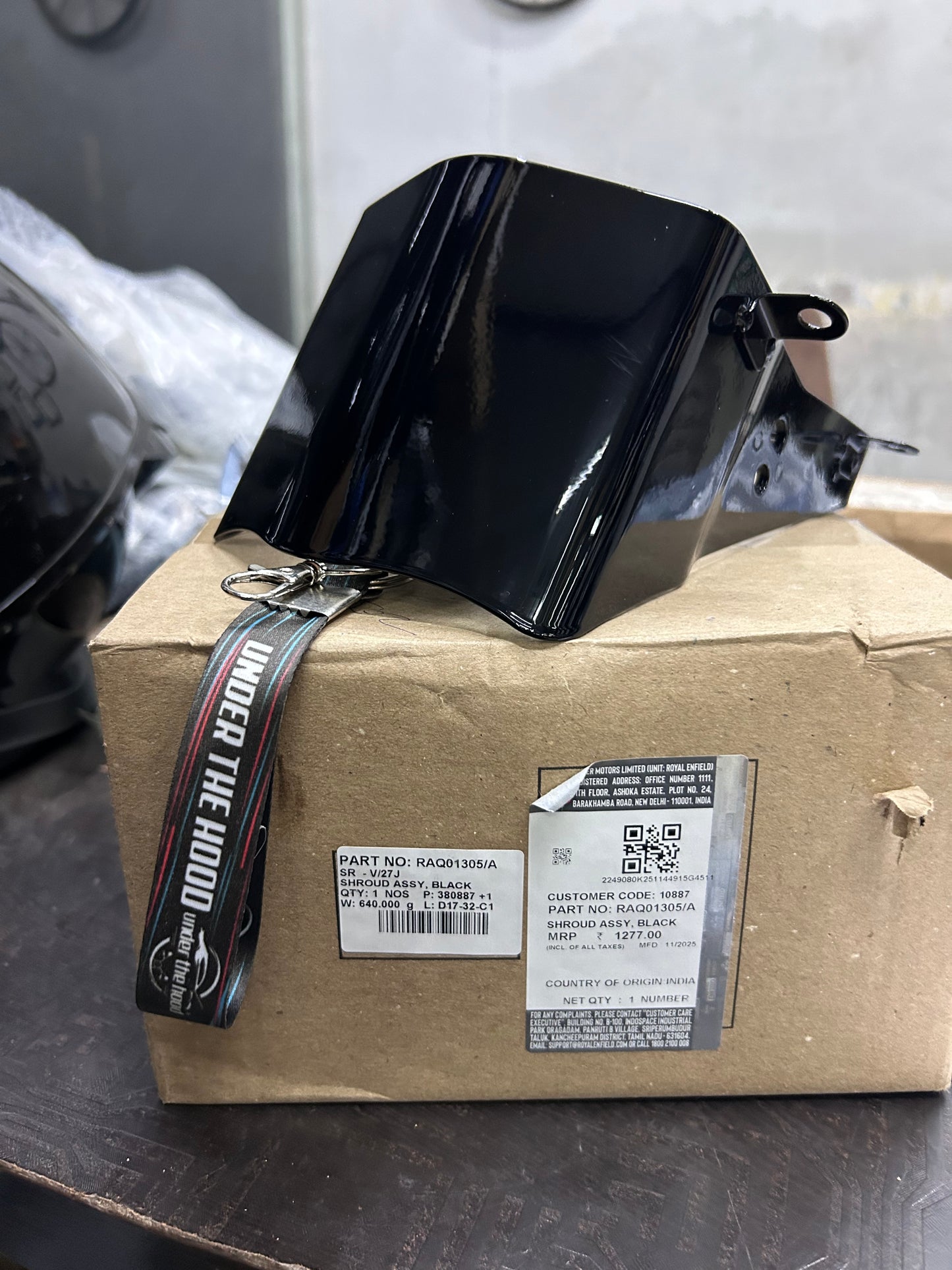 Royal Enfield RAQ01305/A – Shroud Assembly Black for Bullet 350 BS6 (Genuine OEM Part)