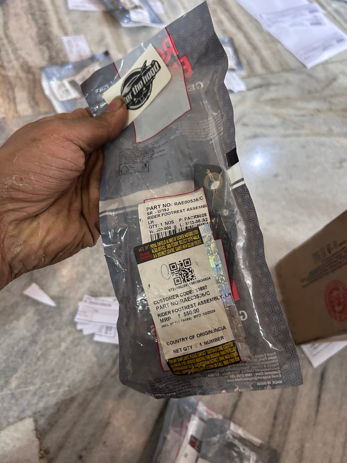 Royal Enfield Rider Footrest Assembly – Left-Hand (LH) — Hunter 350 (J-Series BS6/EU5), Shotgun 650 (EU5) — RAE00536/C | Genuine OE