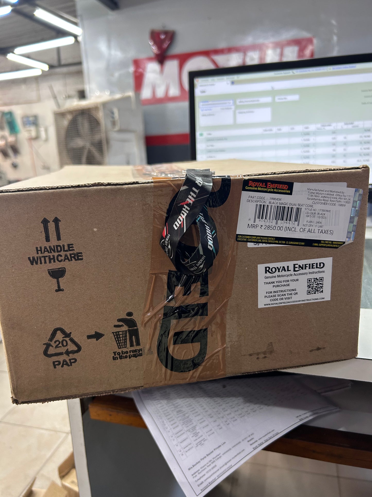 Royal Enfield Black Magic Dual Seat Cowl – GT 650 (Part No. 1990434)