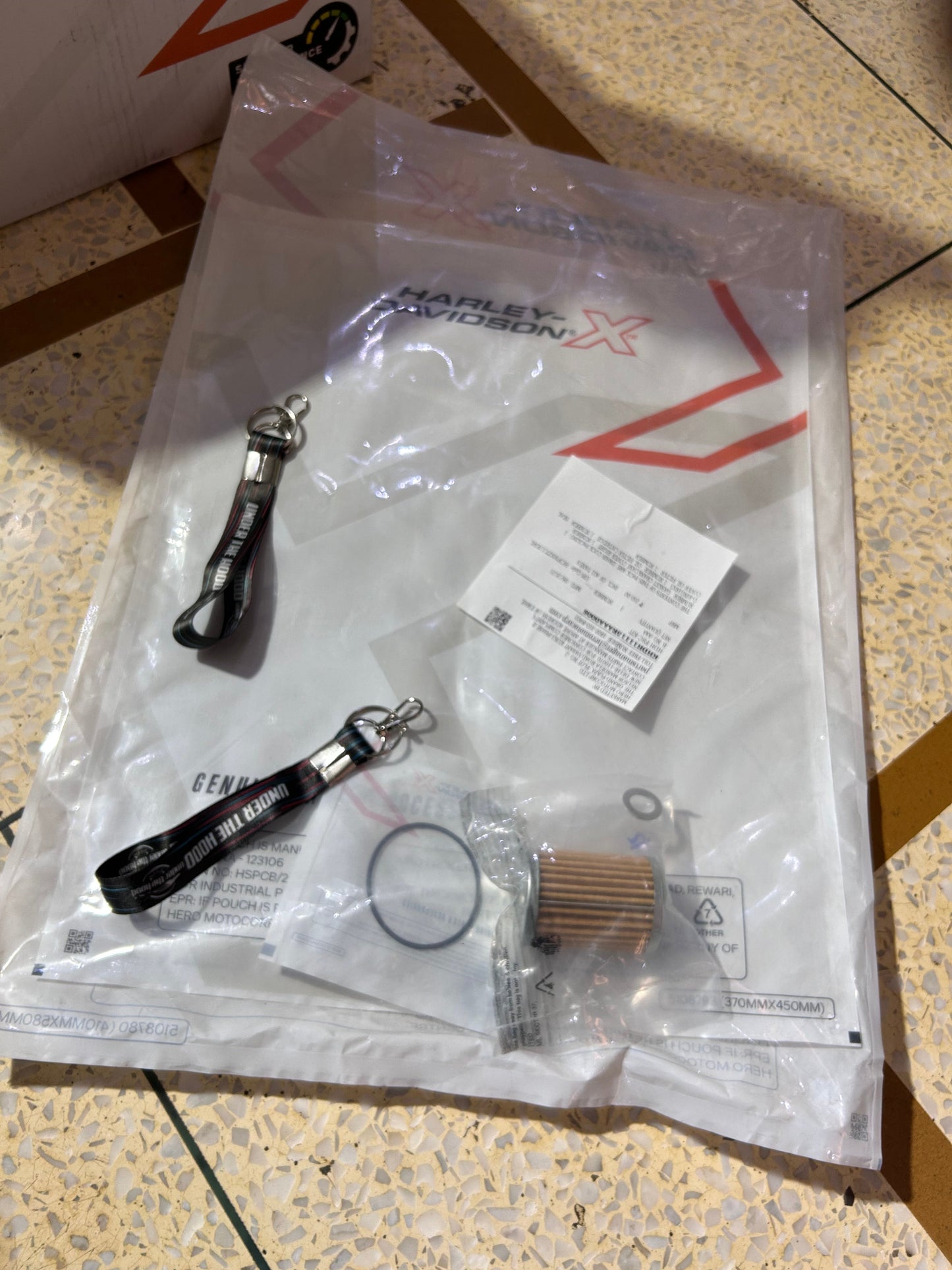 Harley-Davidson X440 Complete Service Kit – Genuine 15W50 Engine Oil (2.3L) + Oil Filter & Gasket Kit KHDH11113RAAA000S (15410ACA001S) + Air Filter HDH17208RAA000S