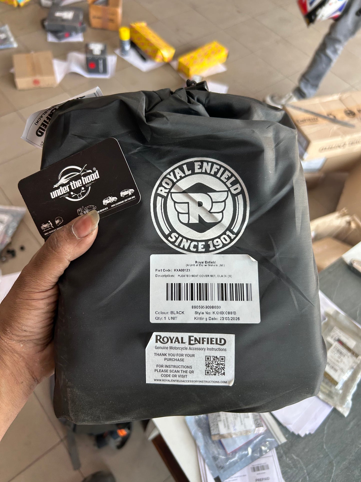 Royal Enfield Black Pleated Seat Cover KXA00123 — Genuine RE Dual Seat Cover for Bullet 350