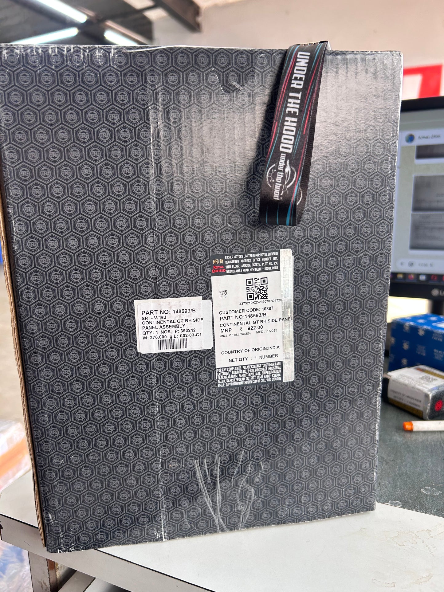 Royal Enfield 148593/B – Continental GT 650 RH Side Panel Assembly (Black) – Genuine OEM Right Side Cover