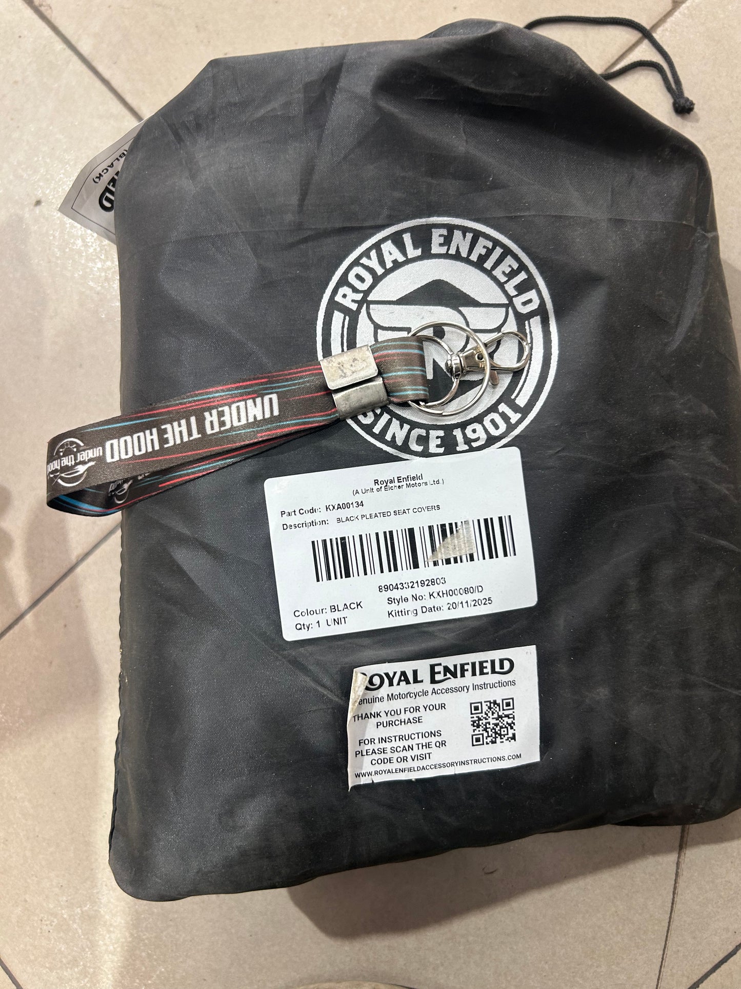 Royal Enfield Black Pleated Seat Cover KXA00134 — OEM Seat Cover for Meteor 350