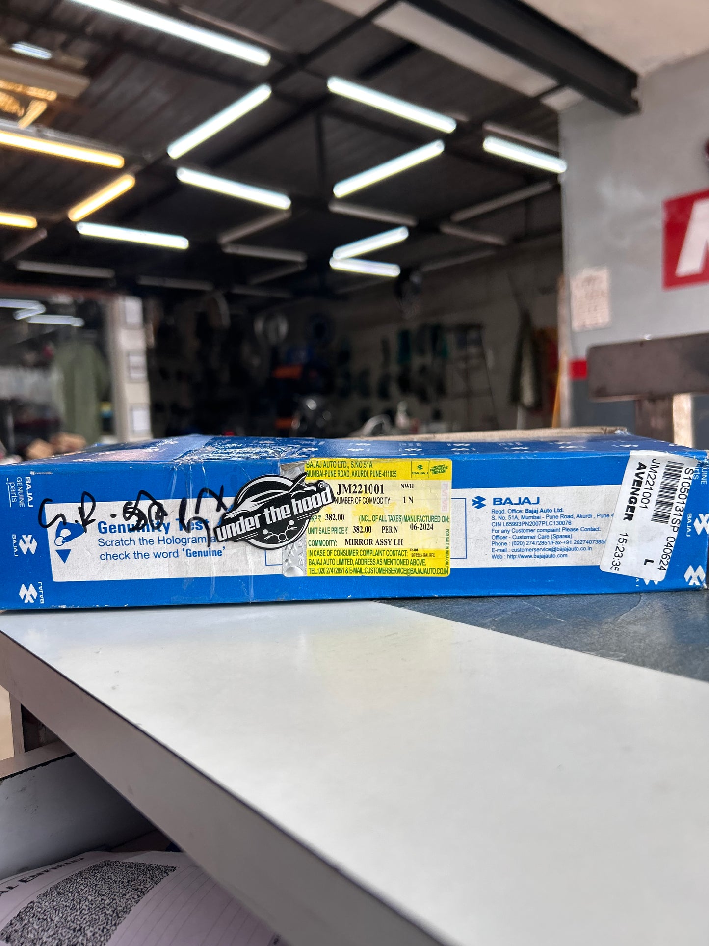 Bajaj JM221001 Rear-View Mirror Assembly Left (LH) – Genuine OEM for Avenger 200/220