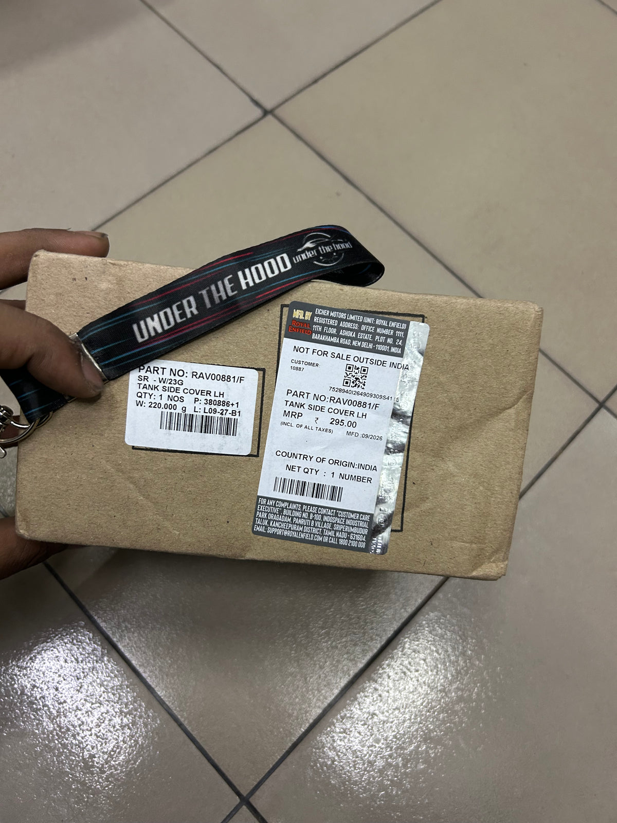 Royal Enfield Scram 411 Genuine LH Tank Side Cover | RAV00881/F