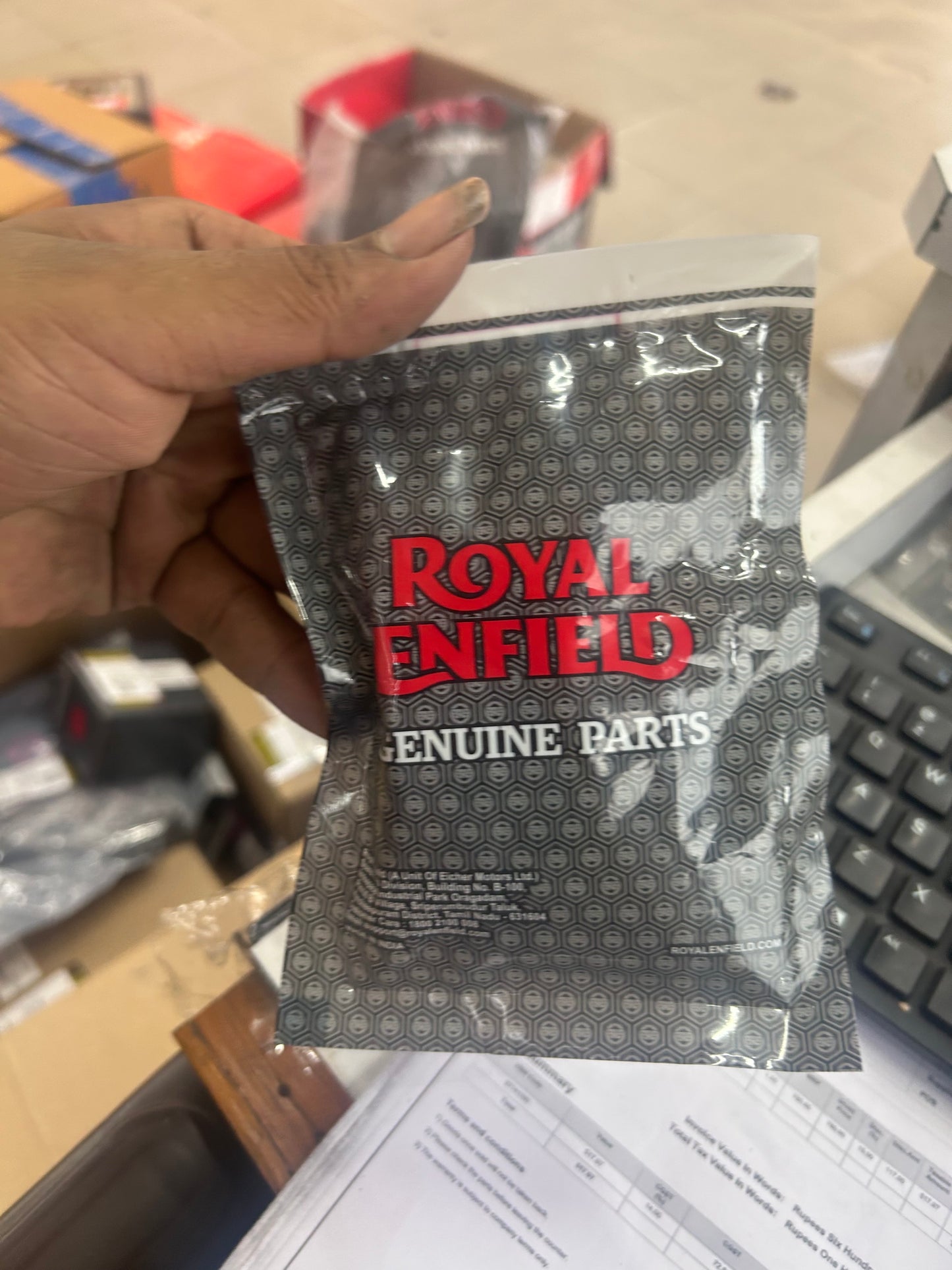 Royal Enfield 1030016/D Handlebar Clamp – Interceptor 650 (BS4 & BS6) – Genuine OEM Pair (Set of 2 Upper Clamps)