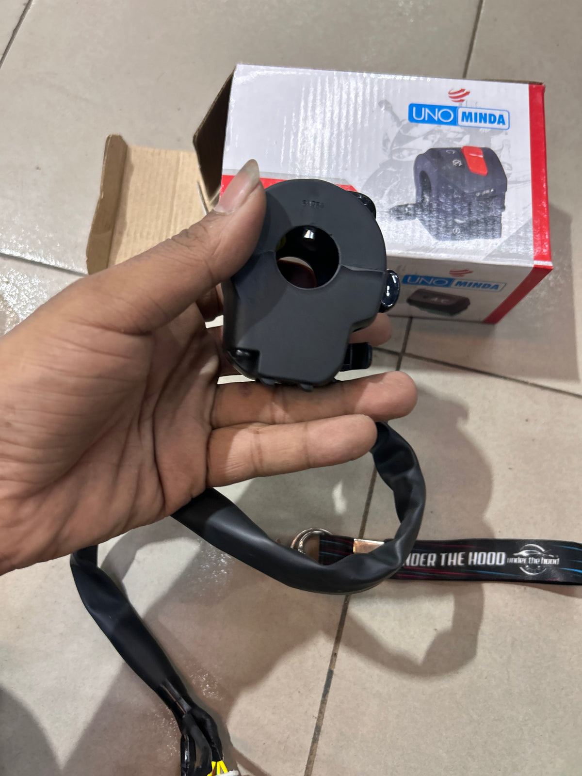 Royal Enfield Classic 350 Reborn / Hunter 350 / Meteor 350 Left Handlebar Switch – UNO Minda SW-1285-M01 | RAC00054/B Replacement