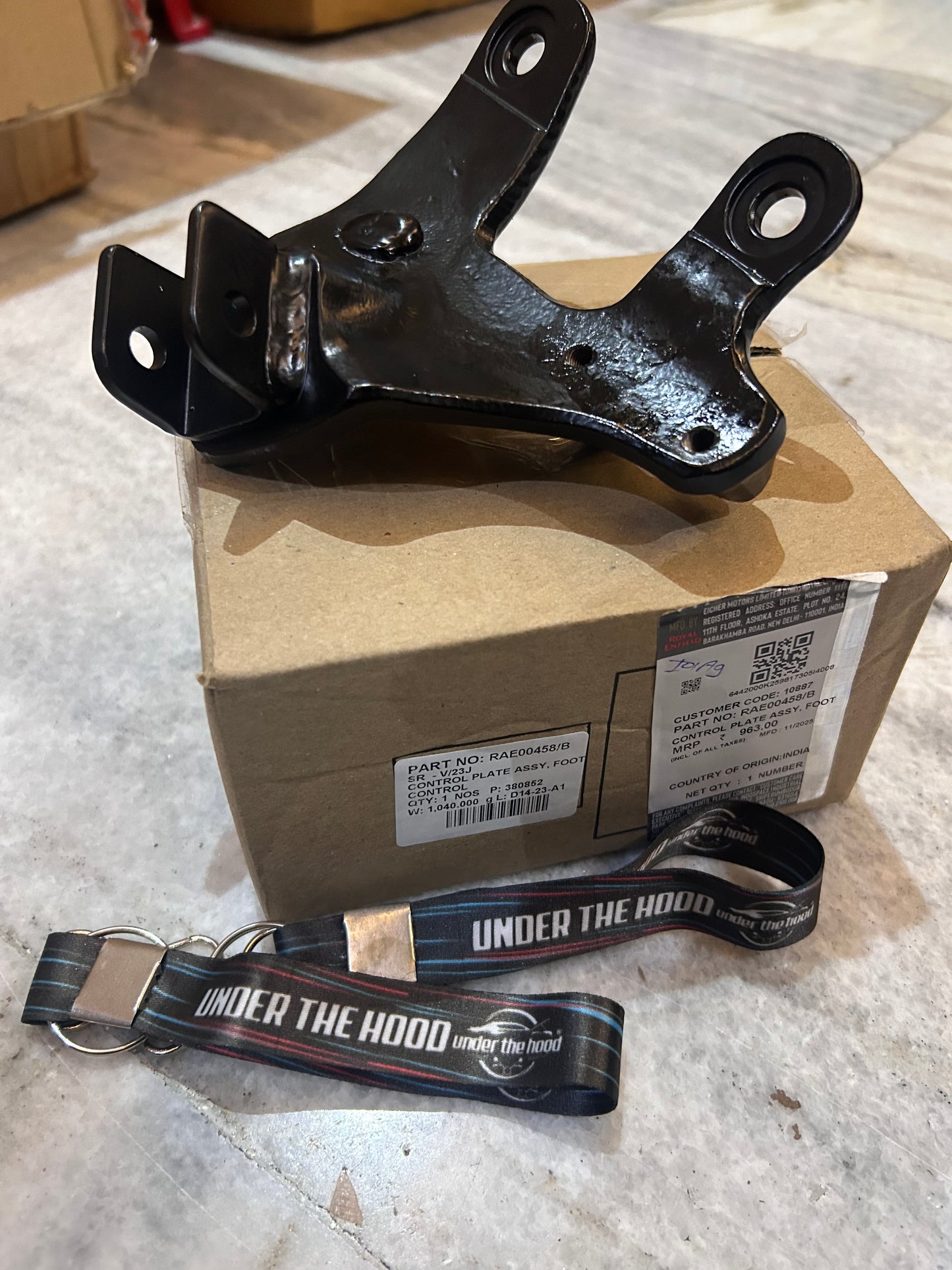 Royal Enfield RAE00458/B – Foot Control Plate Assembly – OEM for Classic Reborn 350 & New Bullet 350