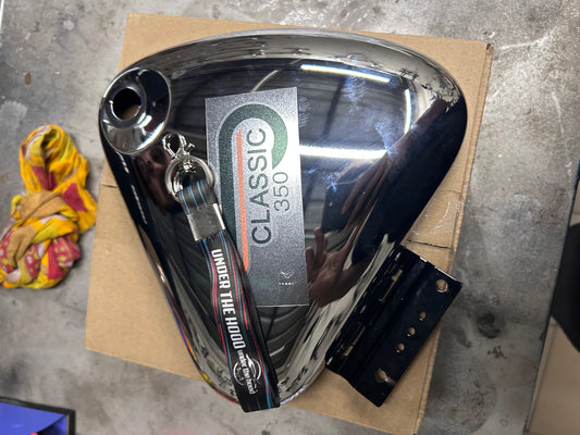 Chrome Side Panel Assembly with Sticker (RH) for New Classic 350 “Emerald / Chrome Emerald” (J-Series, BS6) – RAV02287 (Right Side)