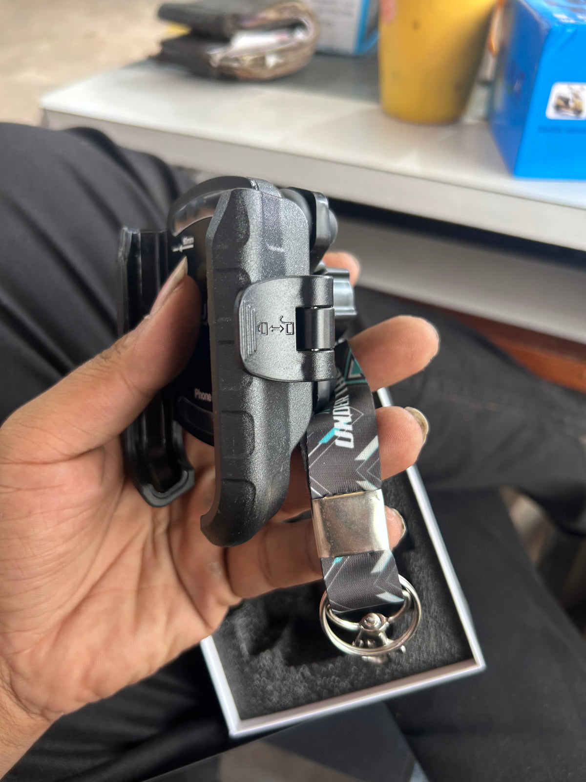 LIU HJG Aluminum Alloy Motorcycle Mobile Holder – With & Without Fast Charging (7578 / 7579)