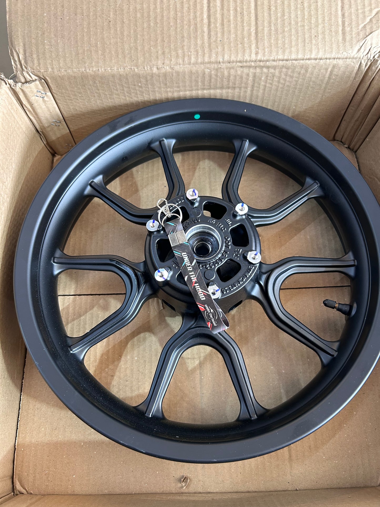 Royal Enfield OEM 17-Inch Rear Alloy Rim – 1100767/E (Meteor 350 OEM, Retrofit for Interceptor 650 & Continental GT 650)