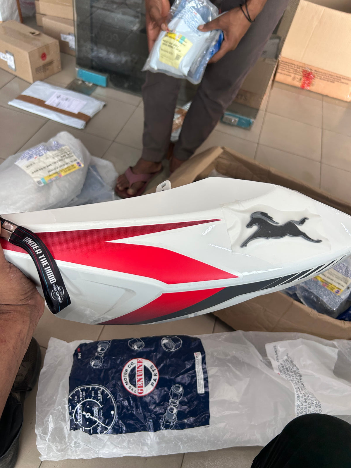TVS Genuine Apache RTR 160 WT Edition Left Fuel Tank Cover with Tapeset Pearl White N92228802FM