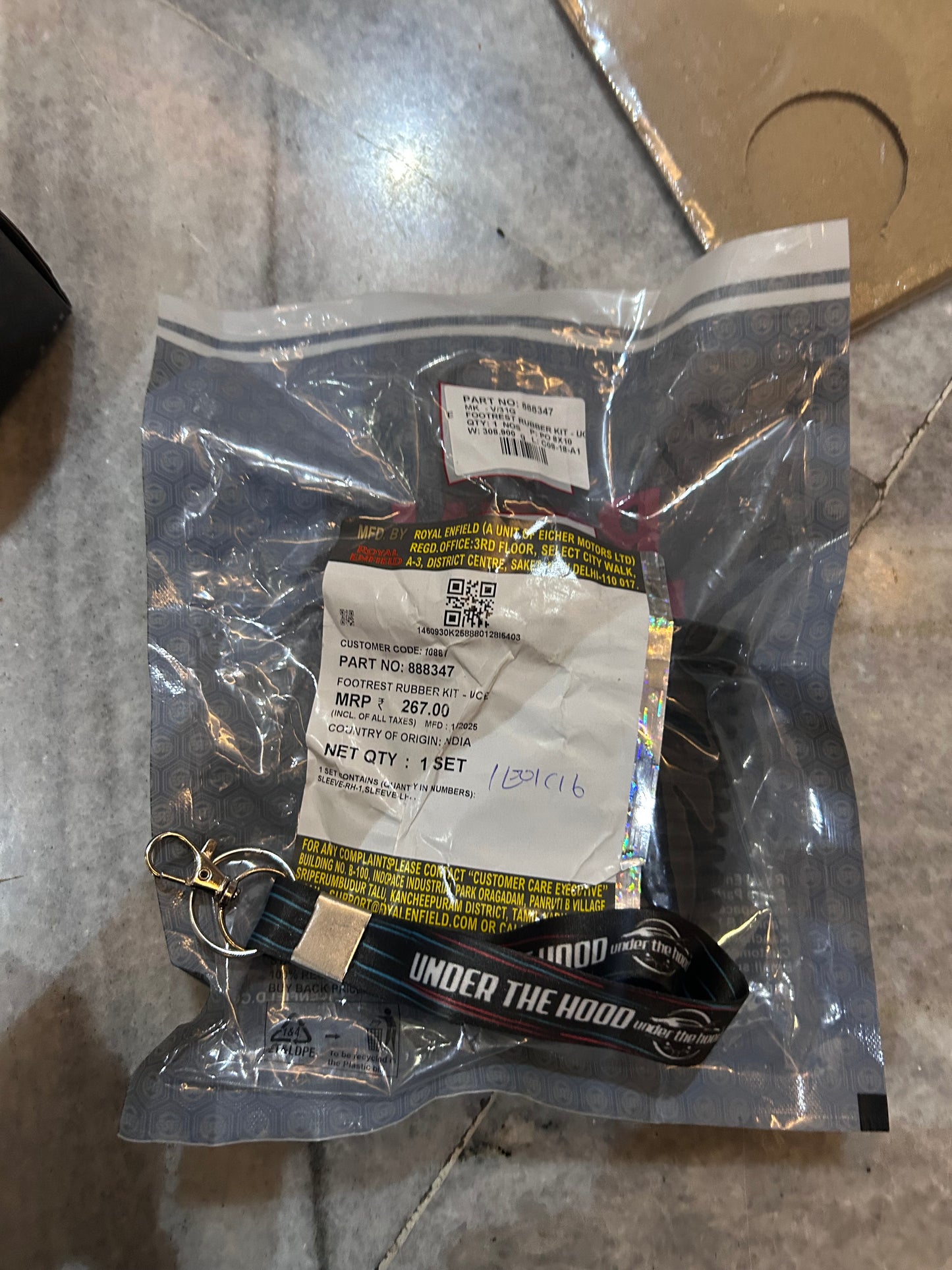 888347 – Footrest Rubber Kit (UCE) for Bullet 350 UCE, Bullet 500 UCE, Electra 350 UCE, Classic 350/500 UCE – Genuine Royal Enfield