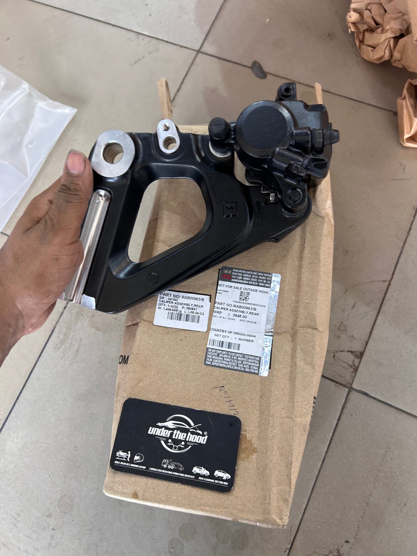 Royal Enfield Rear Brake Caliper Assembly for Hunter 350 (BS6) – RAB00963/B (Rear Disc Caliper, Non-Brembo Logo Type)
