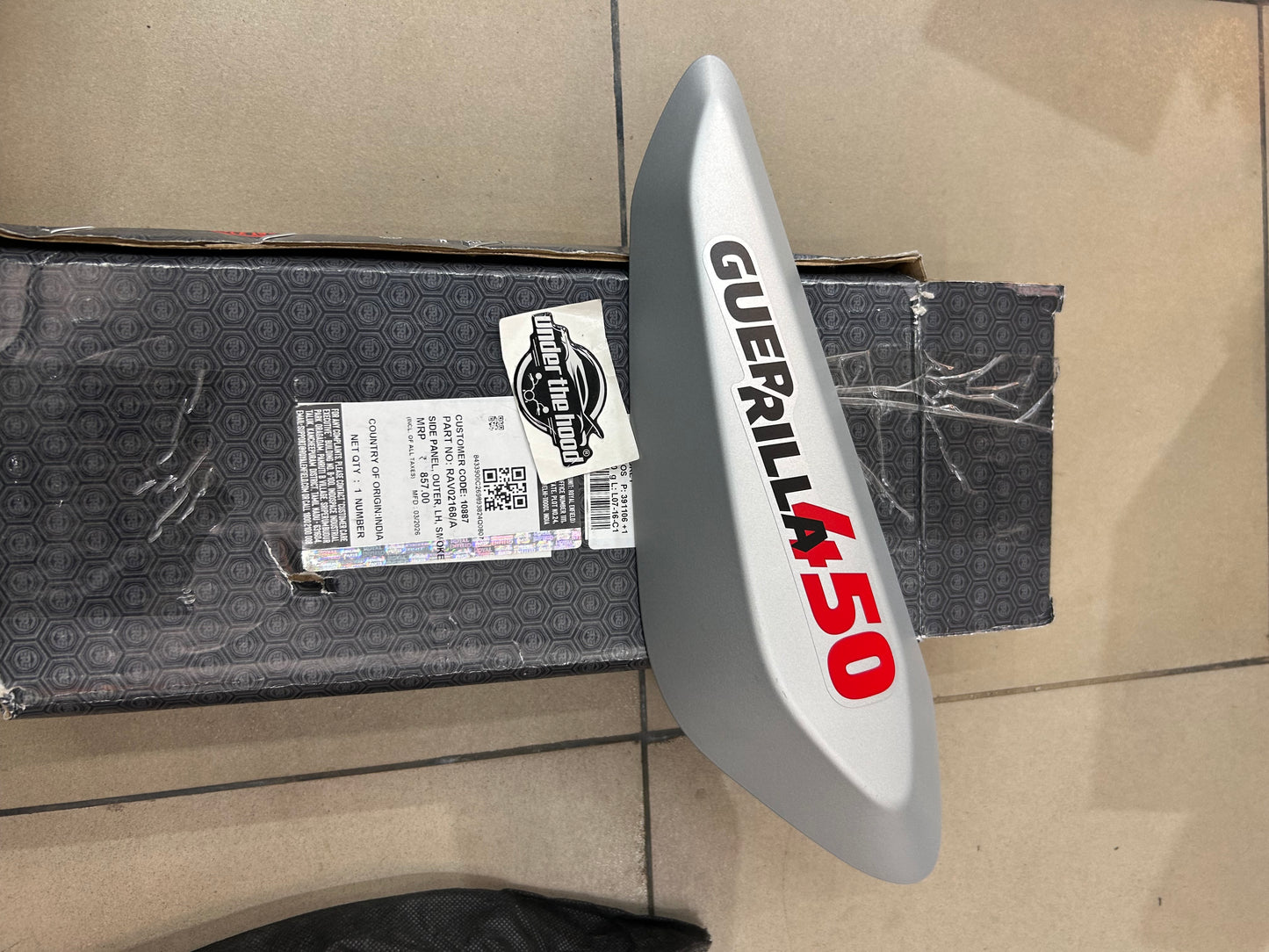 Royal Enfield RAV02168/A – Side Panel, Outer, LH, Smoke Grey (Smoke Grey) for Guerrilla 450 (BS6) – Genuine OEM