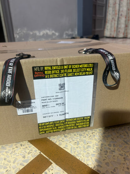 Original Royal Enfield Alloy Wheels (UCE Dual-Disc) — Front 19" 1120035/B + Rear 18" 1120040/B — Fits Classic 350/500 UCE & Thunderbird 350/500 (rear) — Genuine OE