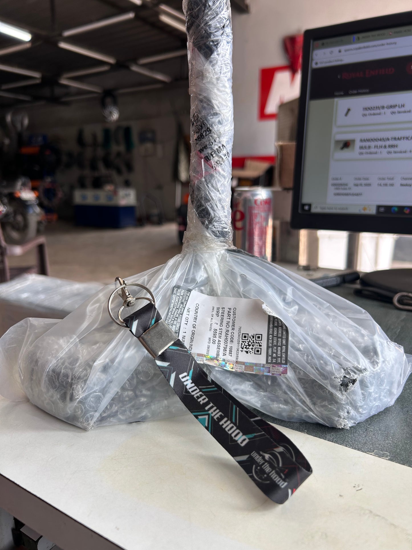 Royal Enfield Steering Stem Assembly – Continental GT 650 (RAH00798/A) | OEM OEM Lower Yoke + Stem