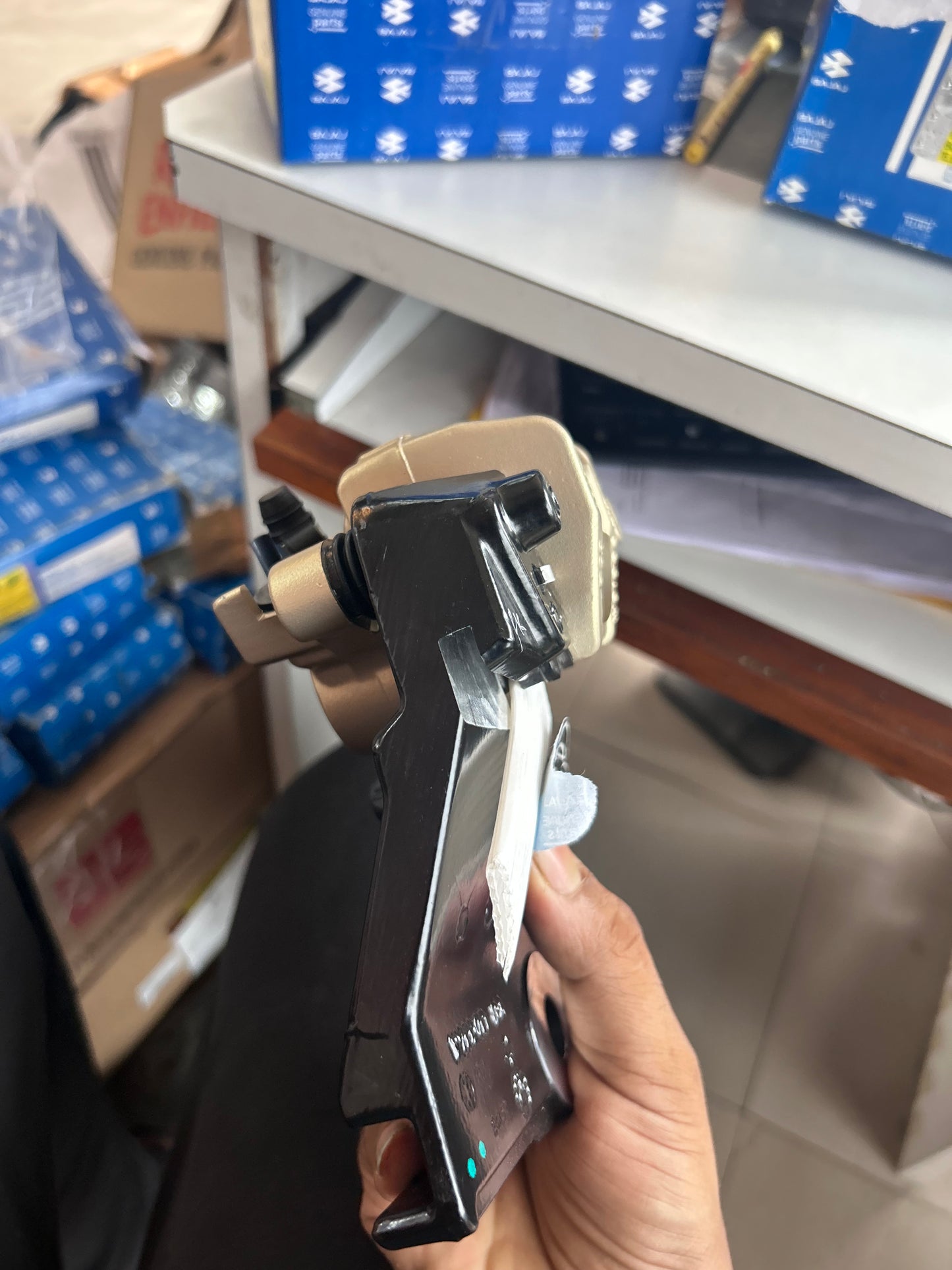 Bajaj Pulsar Rear Brake Caliper Assembly (Non-ABS) – DK151083 | OEM for 150 Twin Disc, 200NS, AS200, RS200