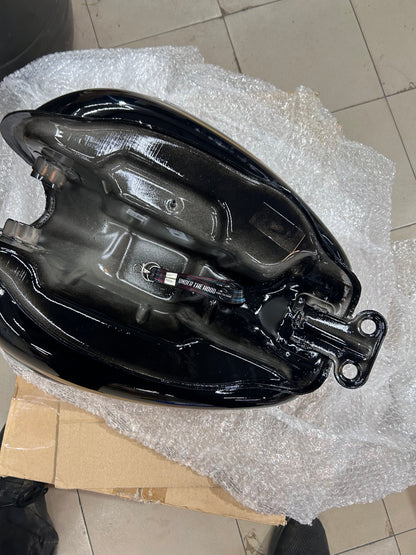 Fuel Tank With Sticker STD Black GPTECH BVI for Bullet 350 UCE KS/ES – Genuine Royal Enfield 866130