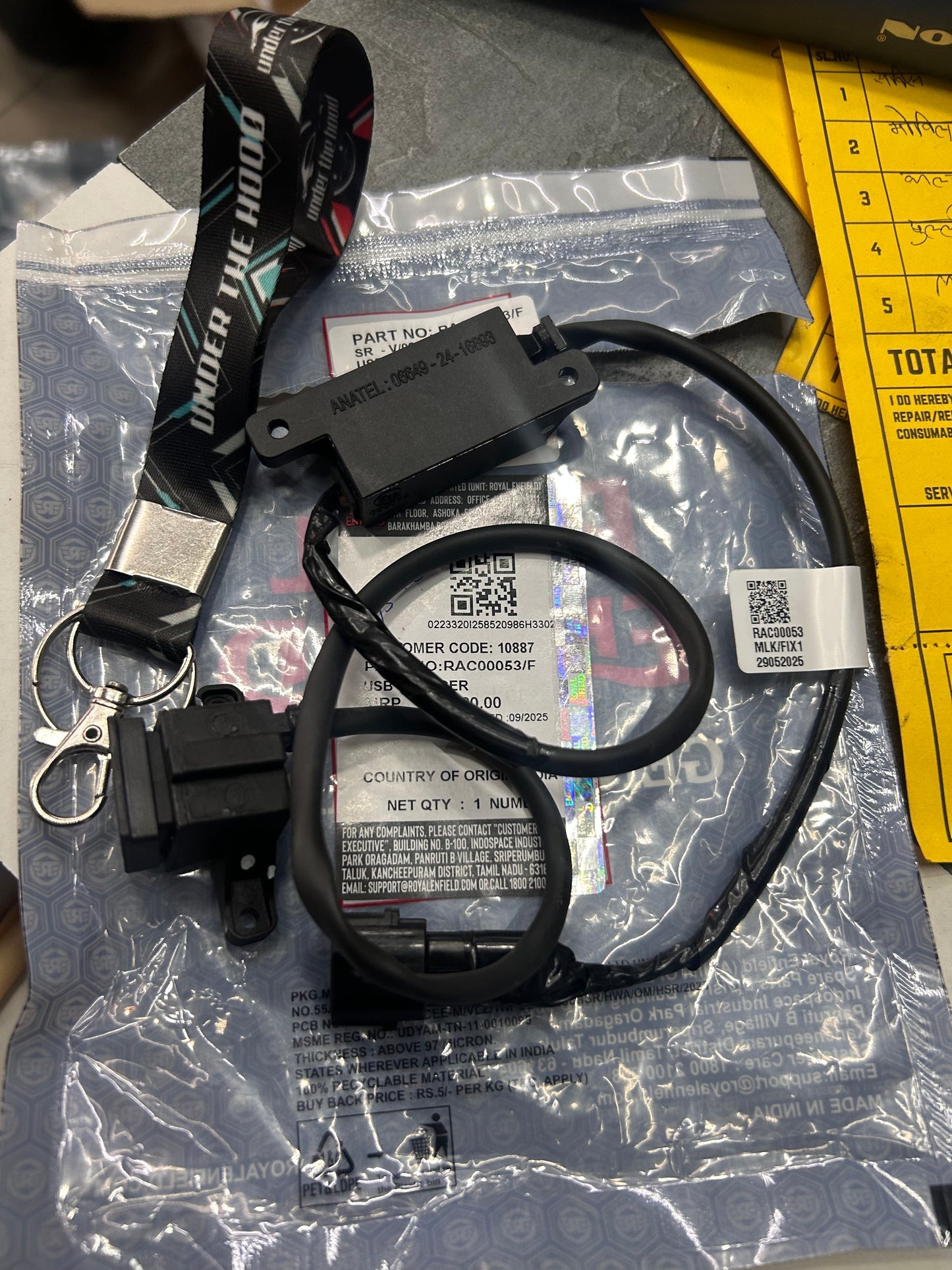 Royal Enfield RAC00053/F – OEM USB Charger (Handlebar) for Classic 350 Reborn, Meteor, Bullet 350, Hunter 350 J-Series & Retrofit Upgrade for Older Models