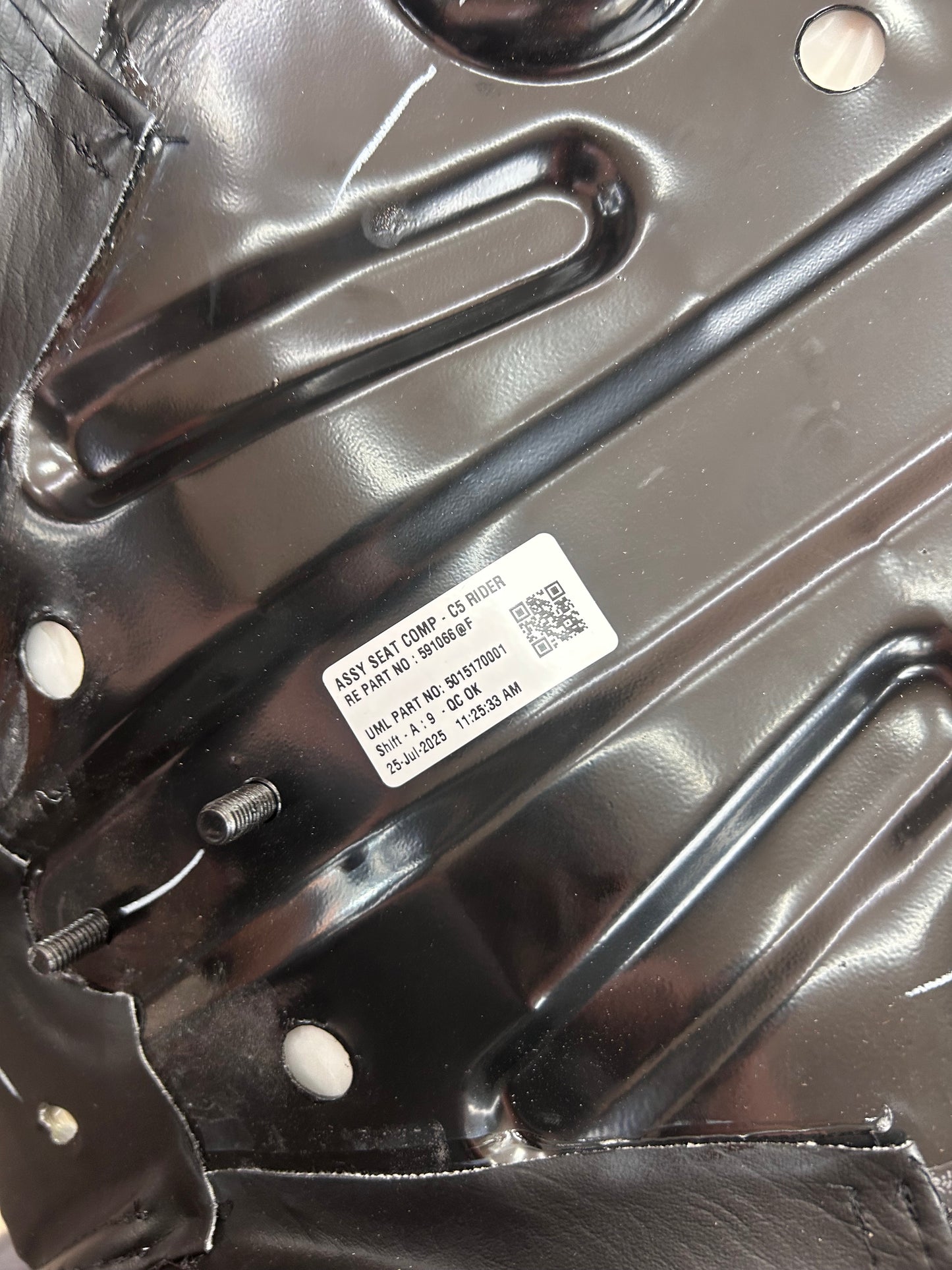 Royal Enfield 591066/F Split Seat Assembly – Rider – Genuine OEM Solo Rider Seat for Classic 350/500 UCE