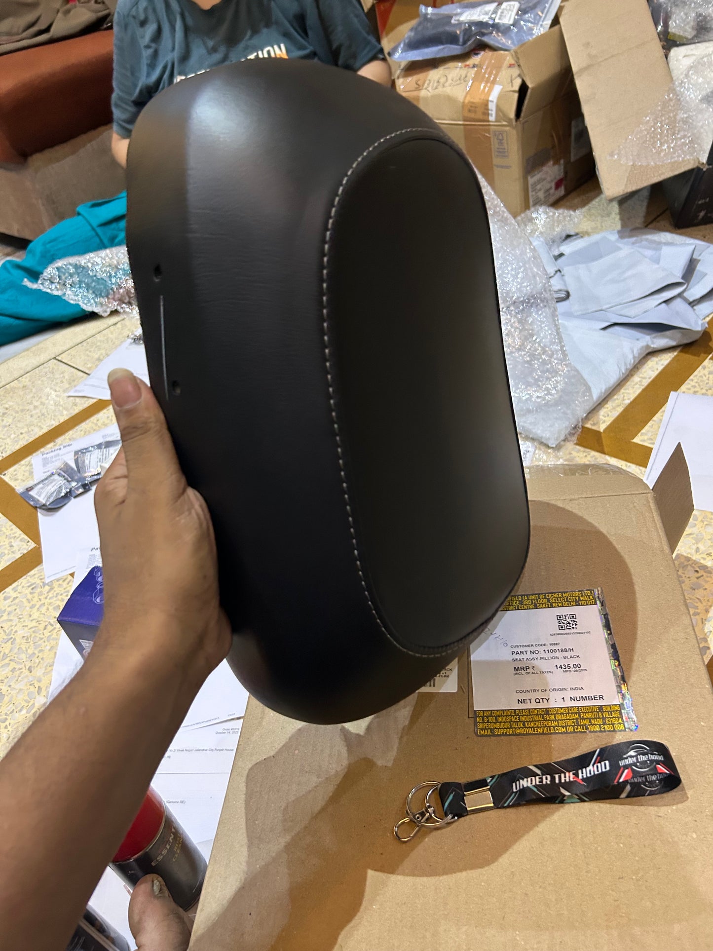 Royal Enfield 1100188/H – Pillion Seat Assembly (Black) for Classic 350 Reborn