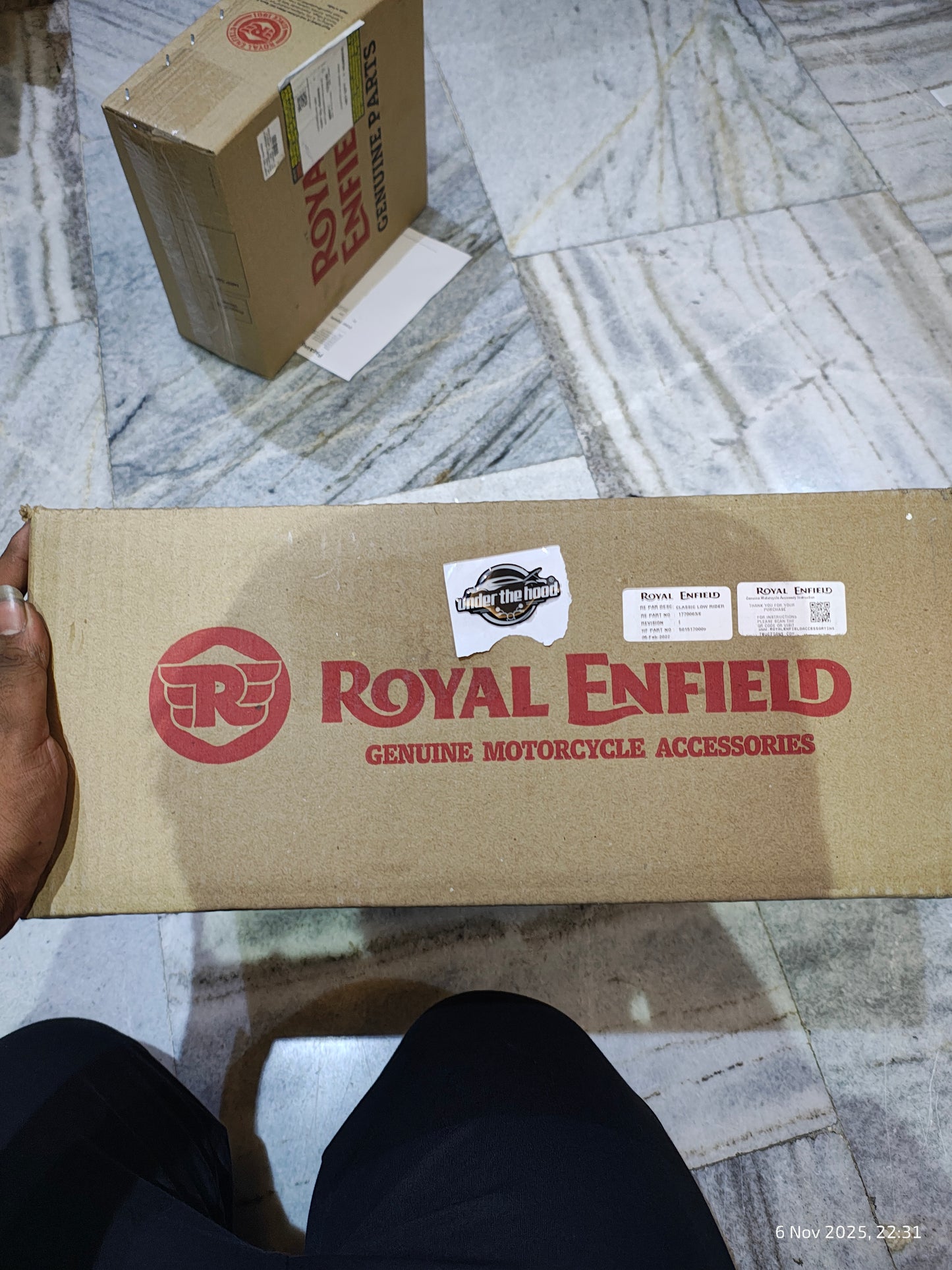 Royal Enfield 1990703 Black Low Ride Rider Seat — OEM Low Profile Seat for Classic UCE