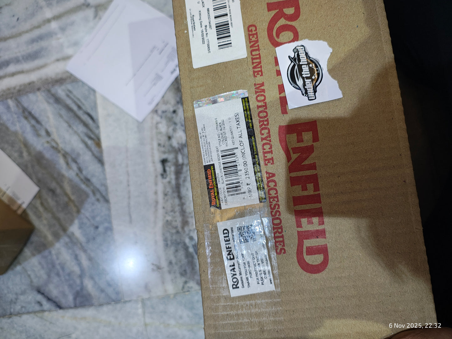 Royal Enfield 1990703 Black Low Ride Rider Seat — OEM Low Profile Seat for Classic UCE