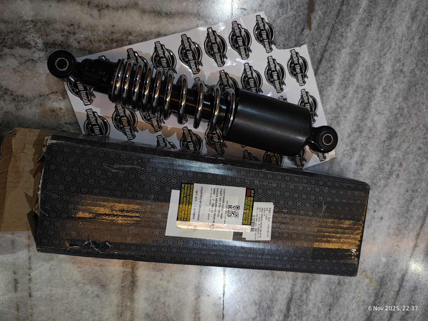 1100181/G – Rear Shock Absorber, Black (Gas/Coil Type) for Royal Enfield Classic 350 Reborn / New Classic 350 (J-Series, BS6) – Genuine OEM