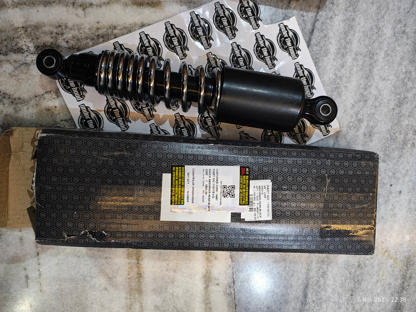 1100181/G – Rear Shock Absorber, Black (Gas/Coil Type) for Royal Enfield Classic 350 Reborn / New Classic 350 (J-Series, BS6) – Genuine OEM