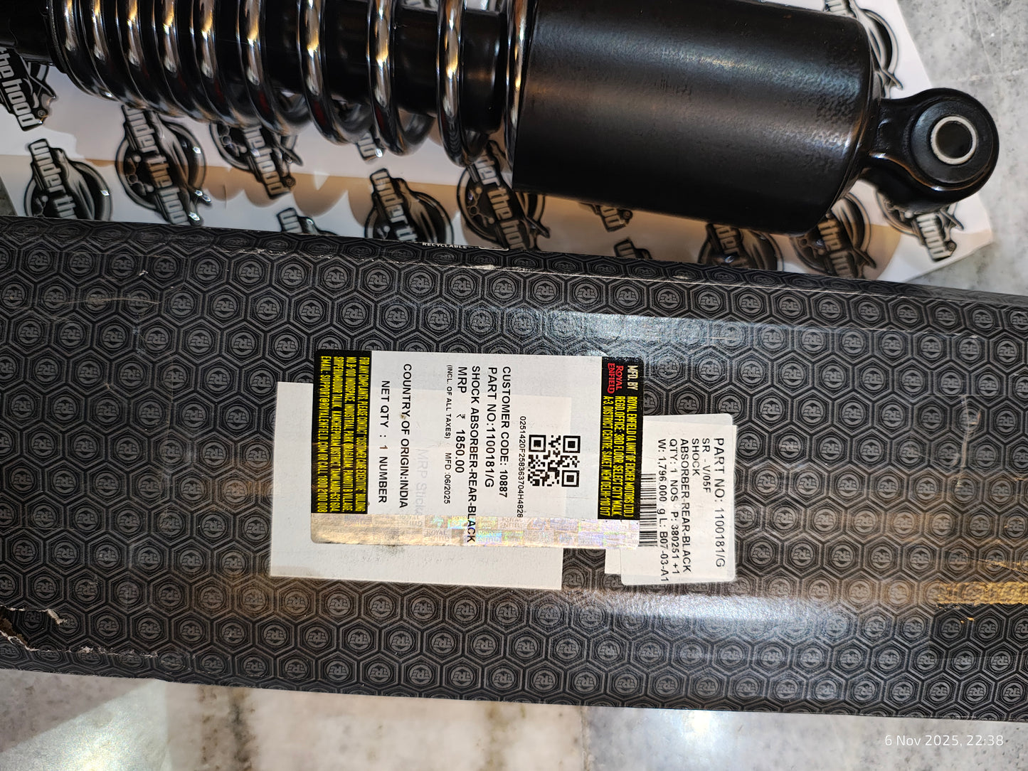 1100181/G – Rear Shock Absorber, Black (Gas/Coil Type) for Royal Enfield Classic 350 Reborn / New Classic 350 (J-Series, BS6) – Genuine OEM