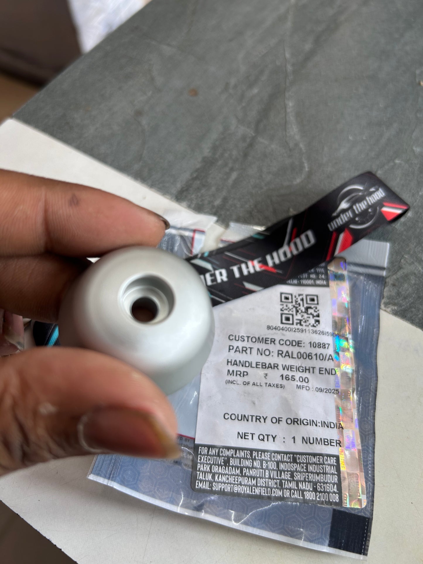 RAL00610/A – Genuine Royal Enfield Handlebar Weight End for Continental GT 650 (BS6)