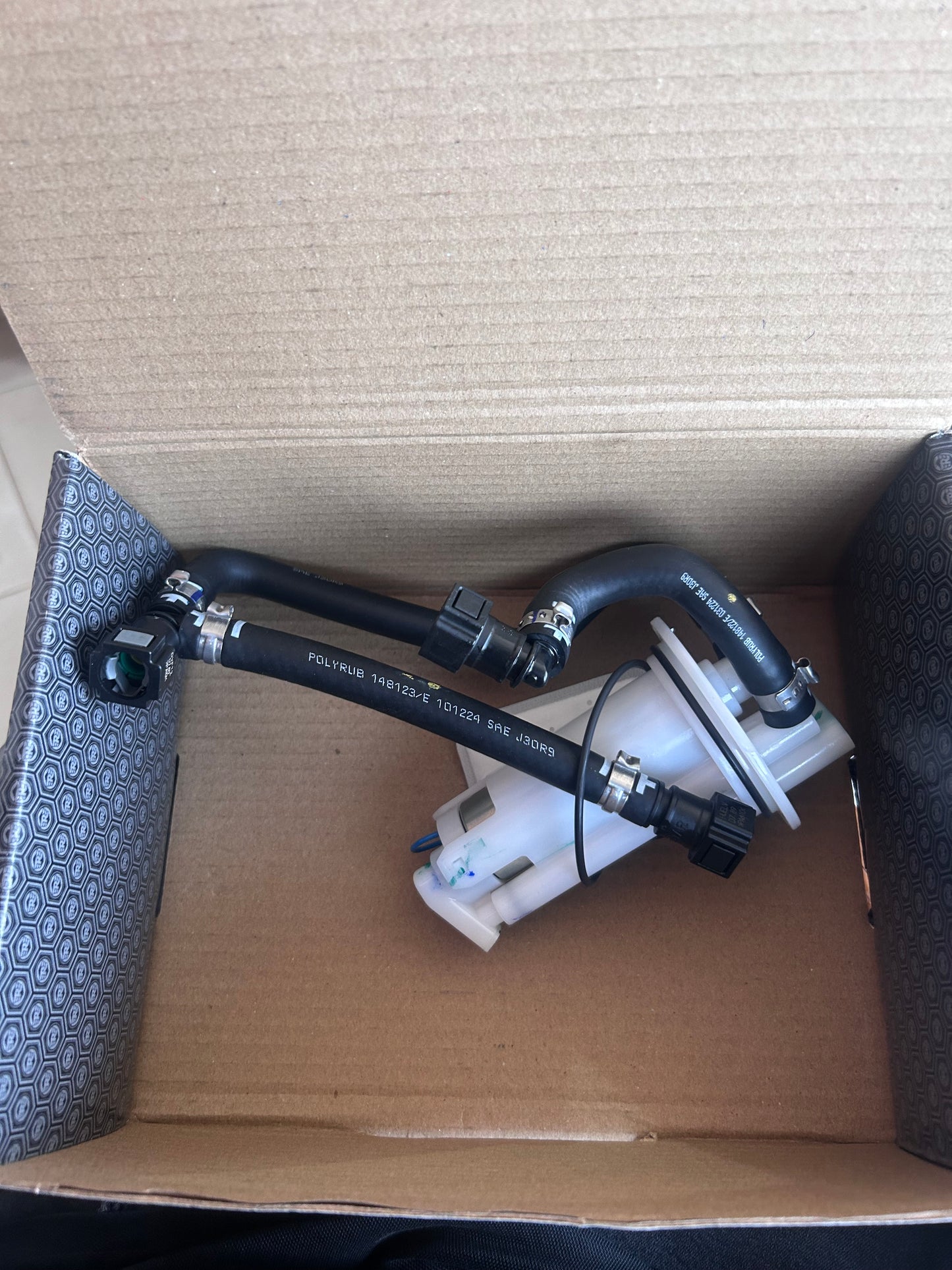 RAK00054/A Royal Enfield Fuel Pump Assembly for Interceptor & GT 650

