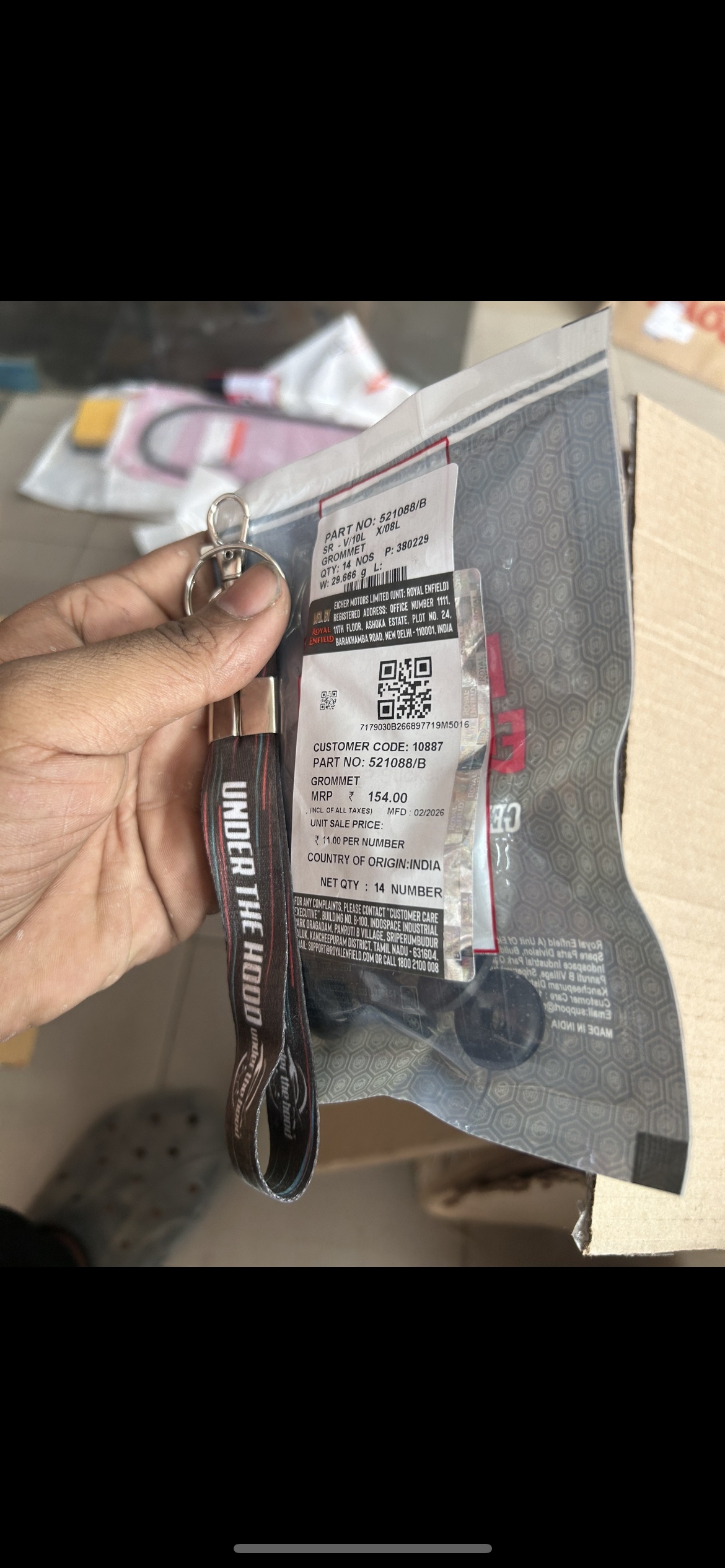 Grommet for Classic 500 Euro 3 / Continental GT 535 Euro 3 & Euro 4 – Genuine Royal Enfield 521088/B