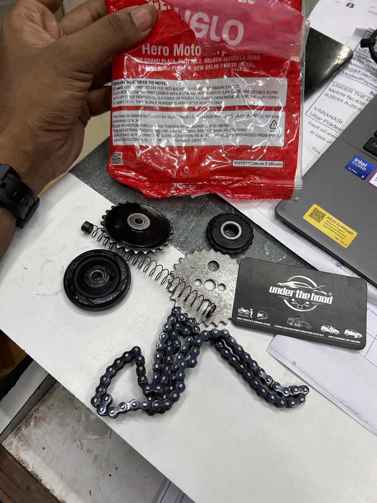 Hero Genuine Cam Chain Kit / Timing Chain Kit for Splendor Plus, Splendor NXG, Splendor iSmart, HF Deluxe, HF Dawn & Passion Pro – 22K130LS