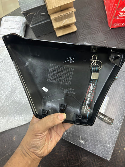 Royal Enfield 1030067/C – Interceptor 650 LH Side Panel Assembly (OEM Left Side Cover)