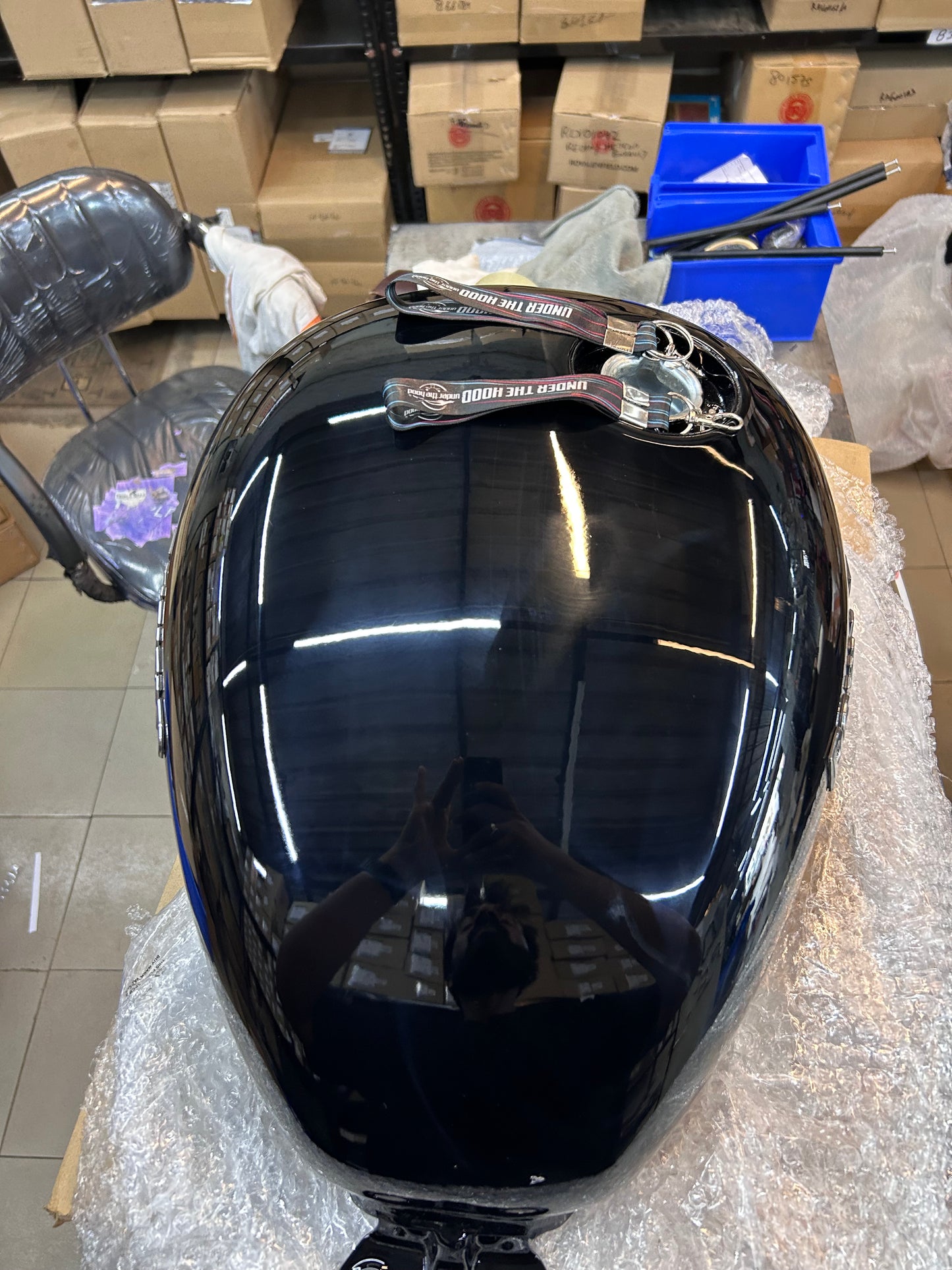 Royal Enfield 879023 - FUEL TANK W/STICKER-FLICKER -TB BVI BS4 (Painted Petrol Tank Assembly)