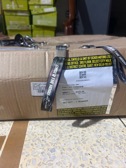 Original Royal Enfield Alloy Wheels (UCE Dual-Disc) — Front 19" 1120035/B + Rear 18" 1120040/B — Fits Classic 350/500 UCE & Thunderbird 350/500 (rear) — Genuine OE