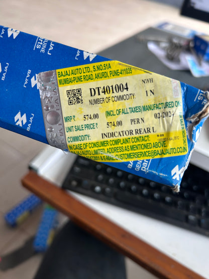 Bajaj DT401004 Rear Left Indicator Assembly – Genuine OEM for Pulsar RS200 (2014–2017, BS4/BS6)