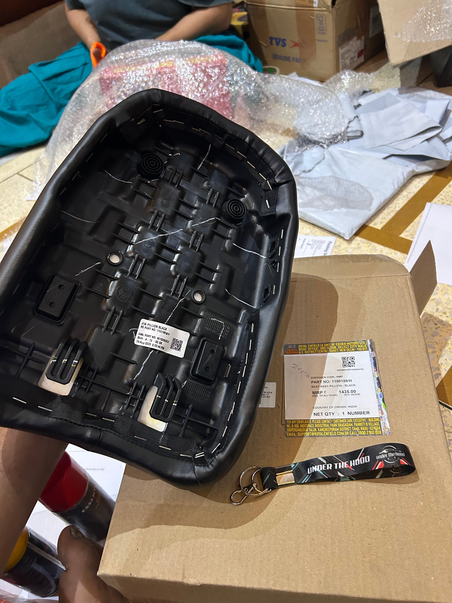 Royal Enfield 1100188/H – Pillion Seat Assembly (Black) for Classic 350 Reborn
