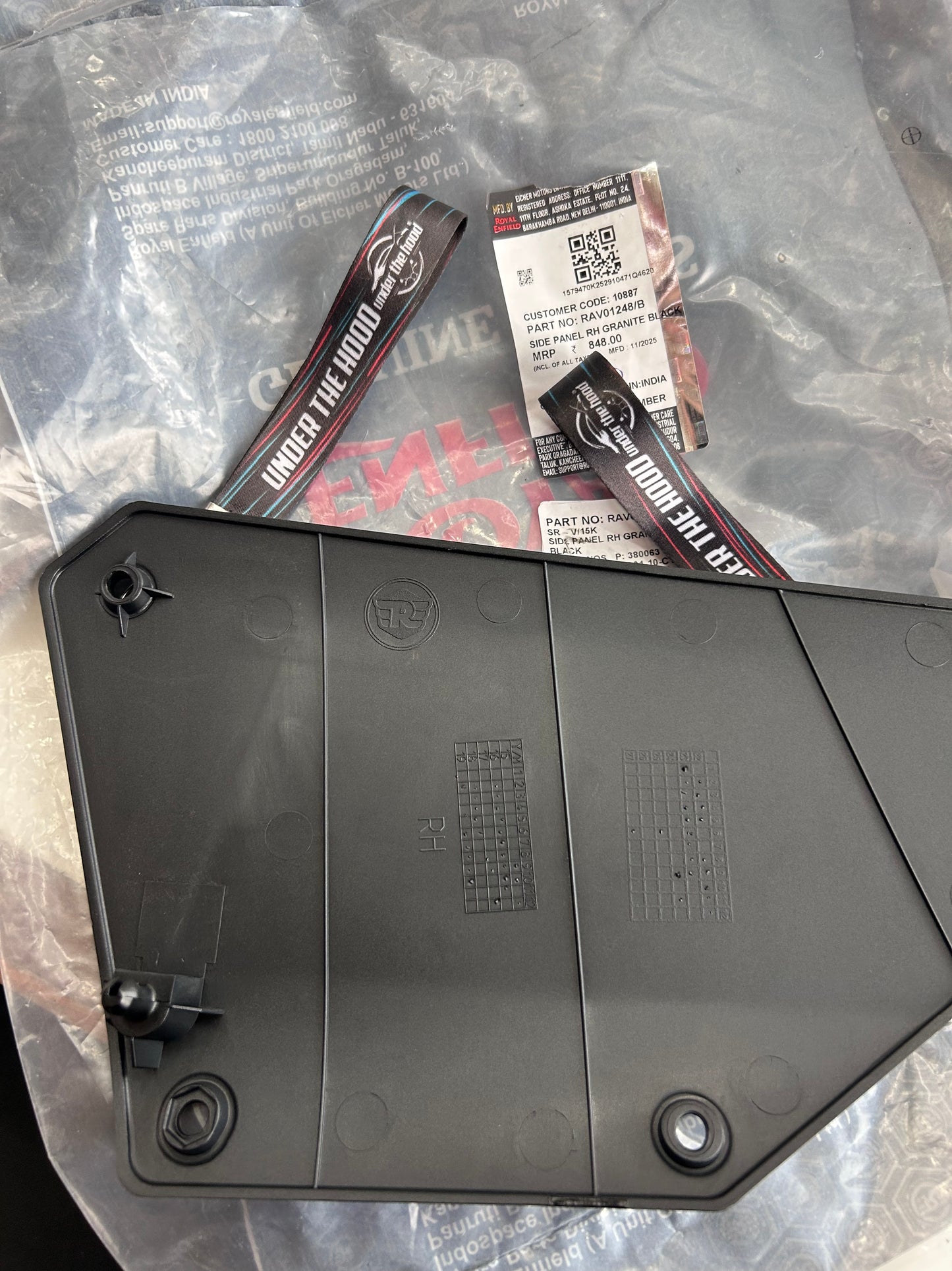 Royal Enfield Himalayan 411 Side Panel Right Hand – Stealth / Granite Black – RAV01248/B