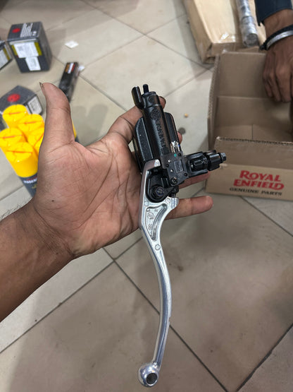 Royal Enfield 585027/A Master Cylinder Assembly – Front Brake Lever & Master Cylinder OEM for Himalayan, Continental GT & Interceptor