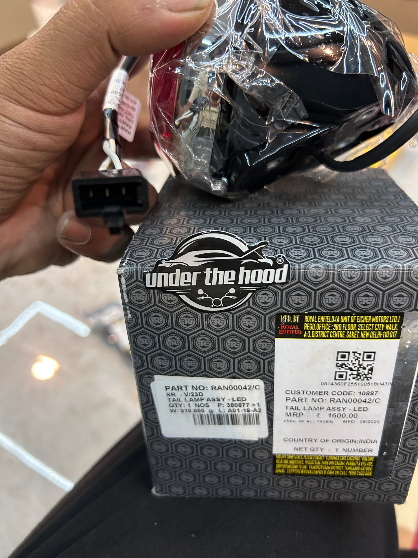 Royal Enfield RAN00042/C – Genuine LED Tail Lamp Assembly for Meteor 350