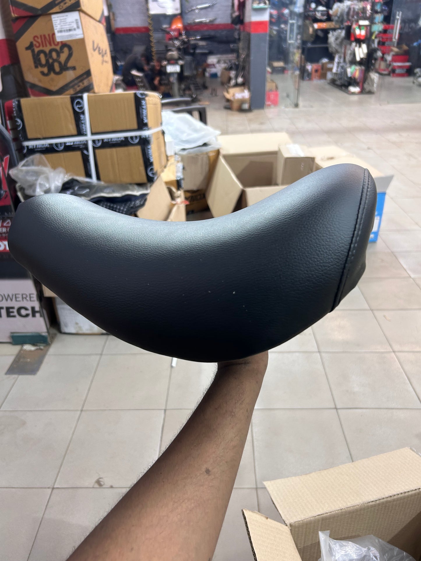 Royal Enfield 594094/E – Rider Seat Assembly | Compatible with Thunderbird 350 & 500 | Genuine OEM Part