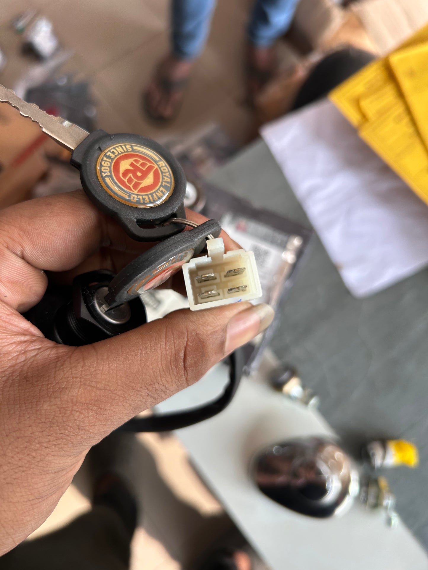 592247/A – Common Key Set (4-Wire Ignition) for Royal Enfield Classic 350 UCE 2010–2019 (BS3–BS4) – Genuine OEM