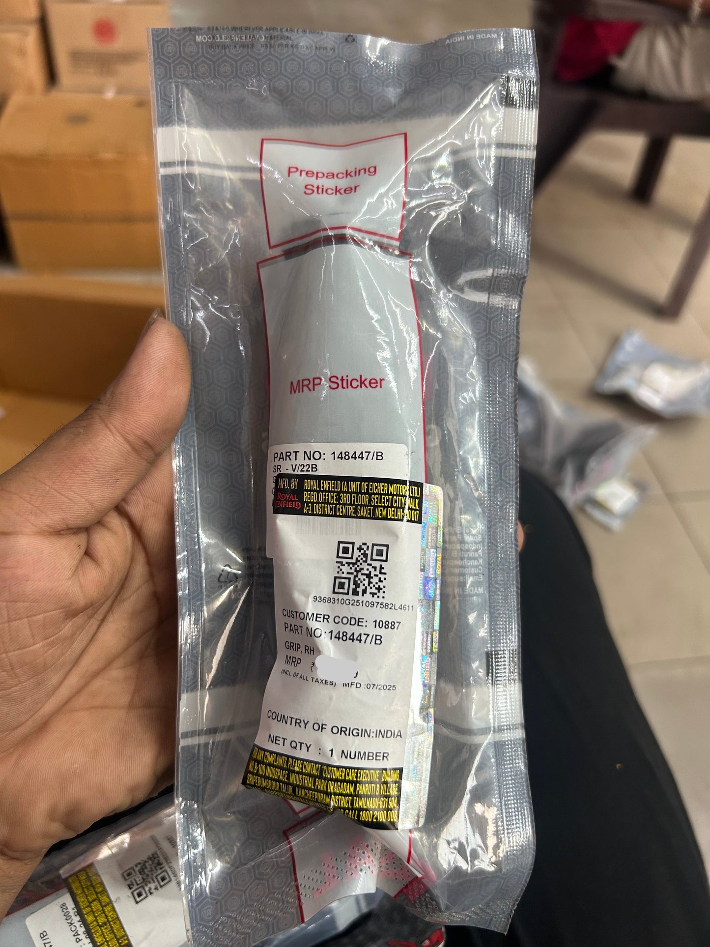 148447/B - Genuine Royal Enfield Right Side Throttle Grip for Interceptor 650 & Continental GT 650 (OEM)